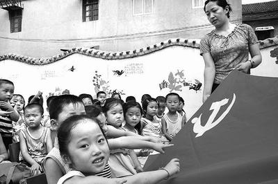游客入住兵马俑主题民宿 称晚上恐怖氛围拉满